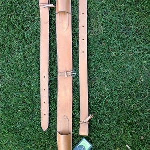 Natural leather 3" back cinch with billets tack